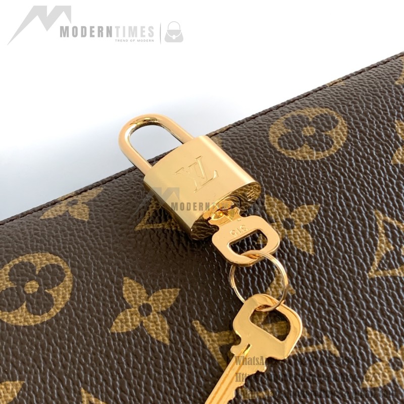 Louis Vuitton Montaigne BB Monogram canvas handbag with shoulder strap