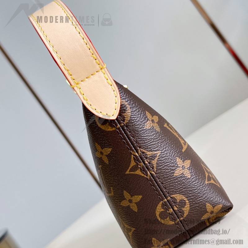 Louis Vuitton Pochette Hills Monogram canvas handbag M27509