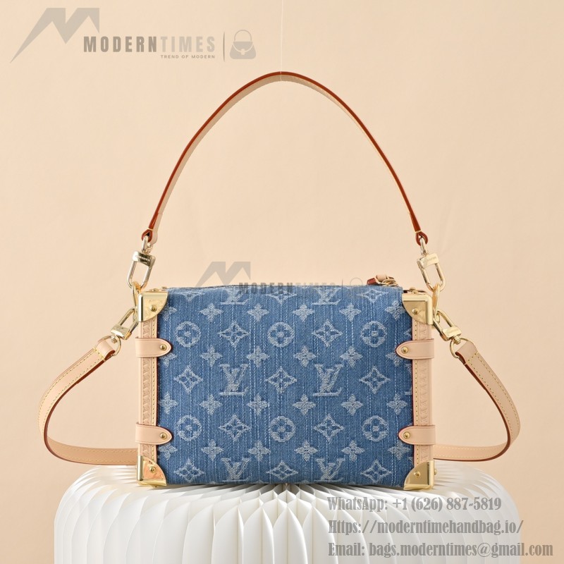 Bolsa Louis Vuitton Side Trunk Média em Denim Rendez-Vous Monogram Azul M27450 com fecho S-lock e pendente colorido