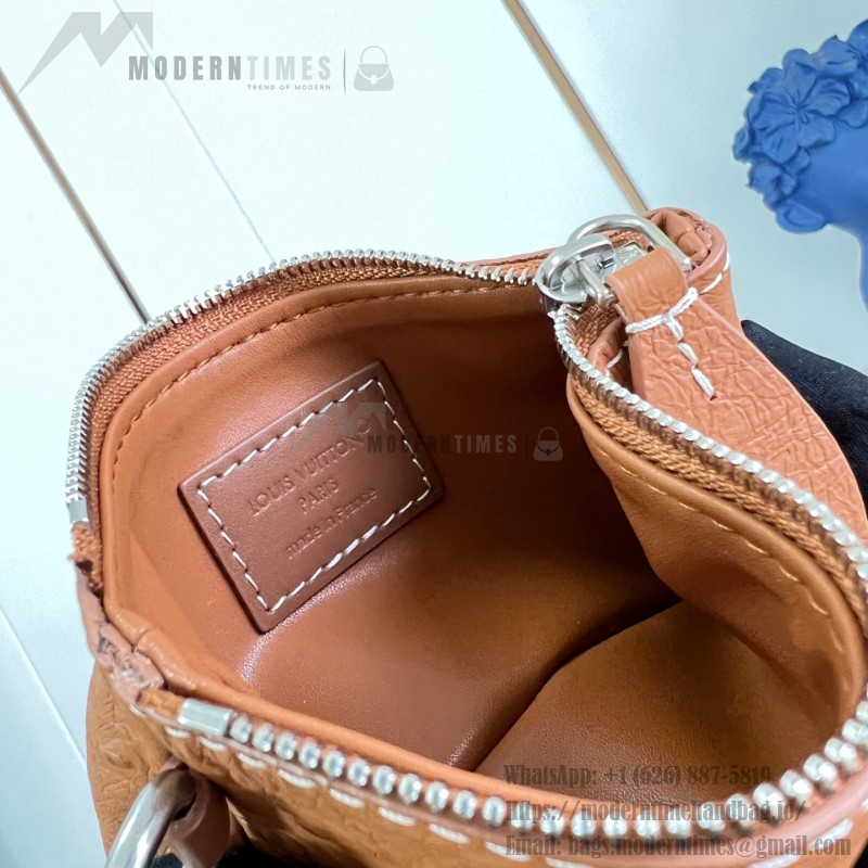 Louis Vuitton Speedy P9 Bandoulière 25 Monogram leather handbag N89119 with polished metal hardware and lambskin lining