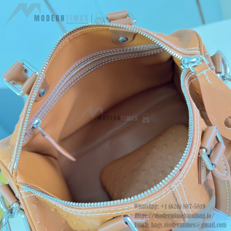 Louis Vuitton Speedy P9 Bandoulière 25 Monogram leather handbag N89119 with polished metal hardware and lambskin lining