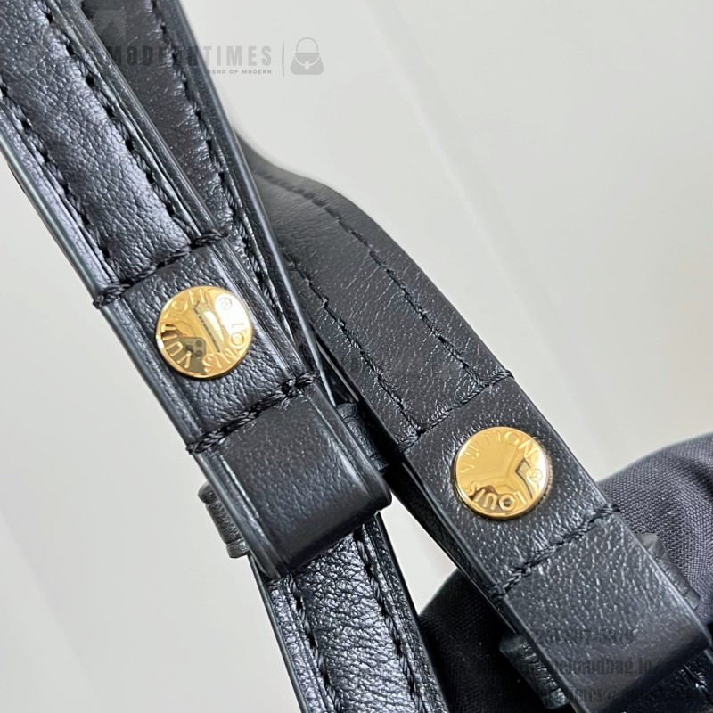 Louis Vuitton LV Bloom Mini Hobo M27260 smooth leather handbag with LV letter and Monogram Flower details