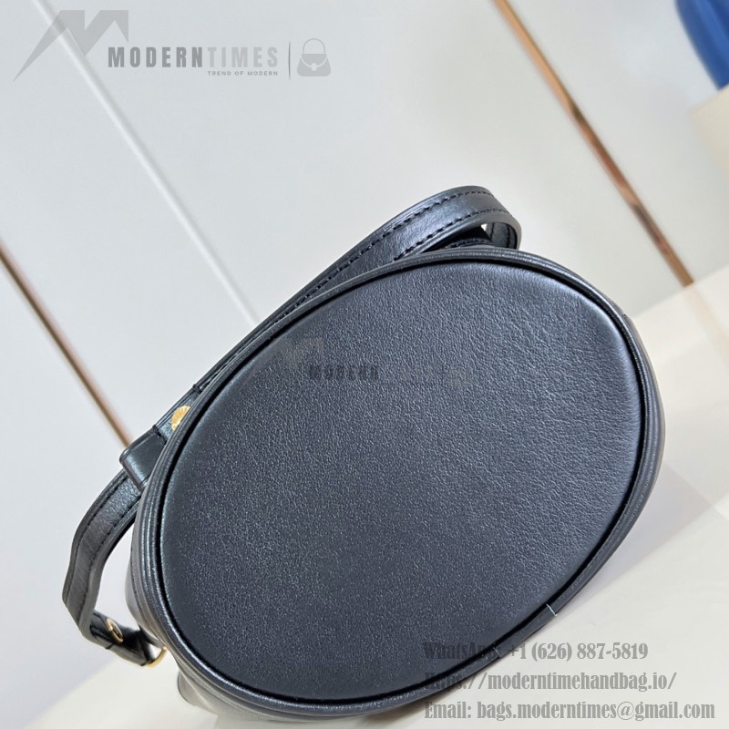 Louis Vuitton LV Bloom Mini Hobo M27260 smooth leather handbag with LV letter and Monogram Flower details