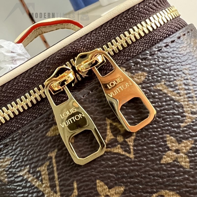 Louis Vuitton Micro Vanity M03772 Monogram canvas mini handbag with metal chain strap