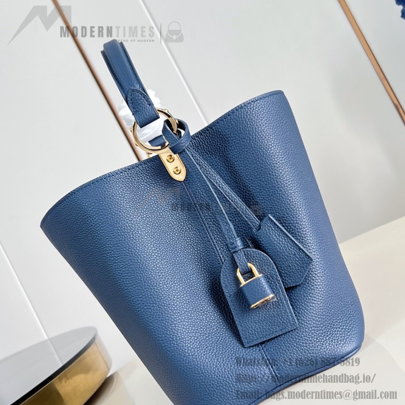 Louis Vuitton Capucines Souple Large M26259 smooth leather handbag with top handles and removable shoulder strap