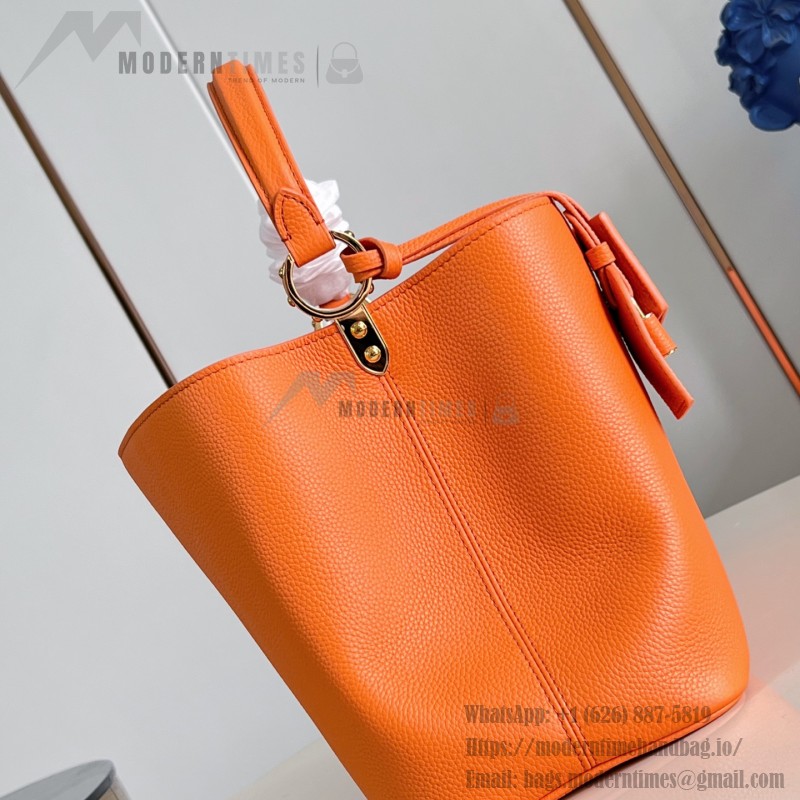Louis Vuitton Capucines Souple Large M26259 smooth leather handbag with top handles and removable shoulder strap