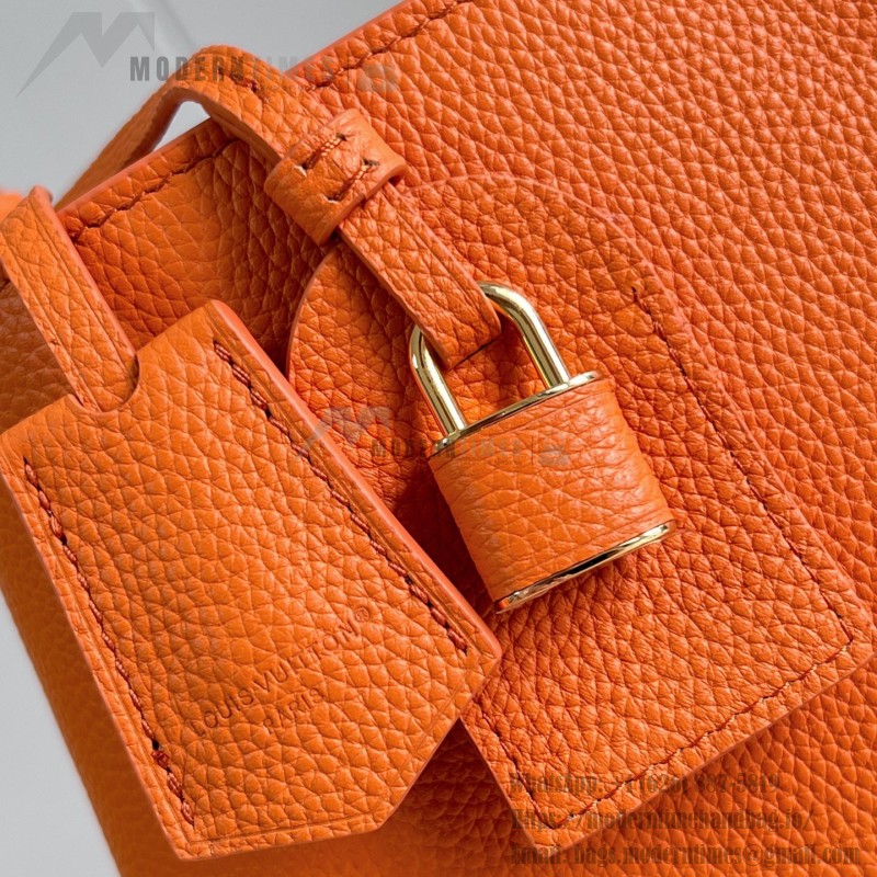 Louis Vuitton Capucines Souple Large M26259 smooth leather handbag with top handles and removable shoulder strap
