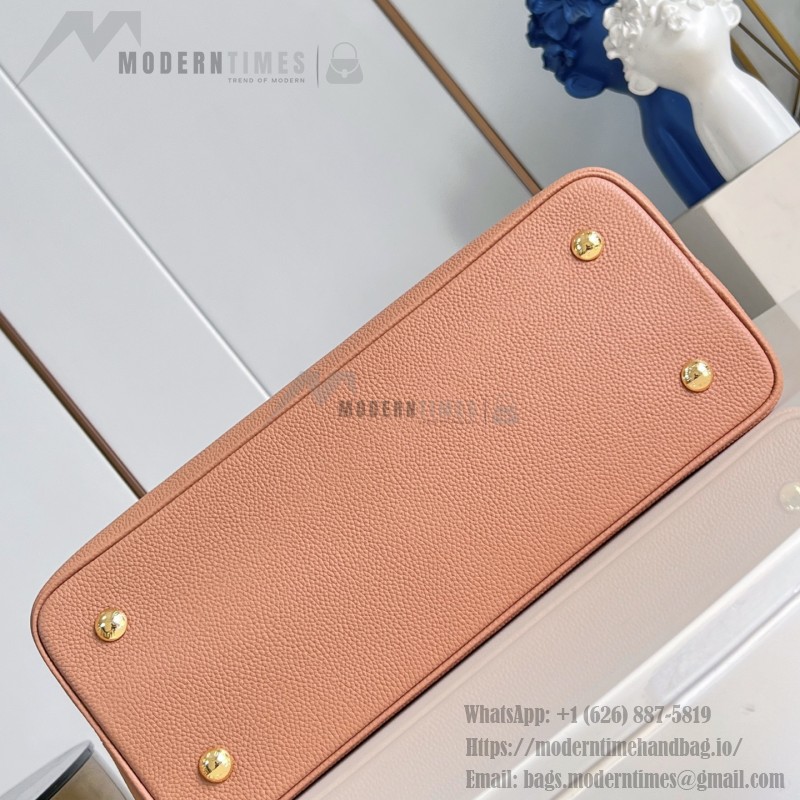 Louis Vuitton Capucines Souple Large M26259 smooth leather handbag with top handles and removable shoulder strap