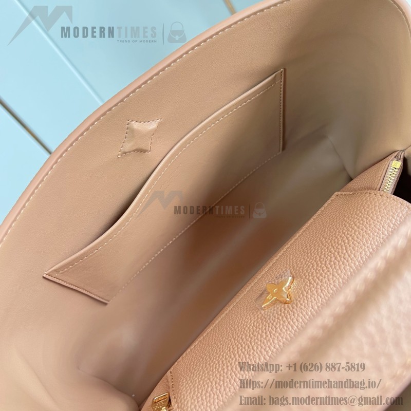 Louis Vuitton Capucines Souple Large M26259 smooth leather handbag with top handles and removable shoulder strap