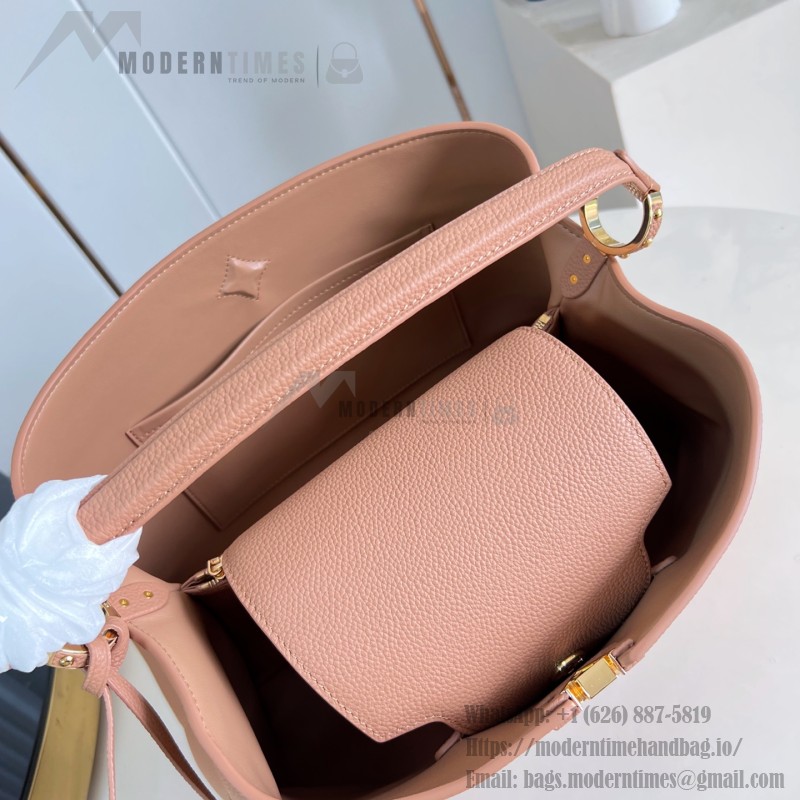Louis Vuitton Capucines Souple Large M26259 smooth leather handbag with top handles and removable shoulder strap
