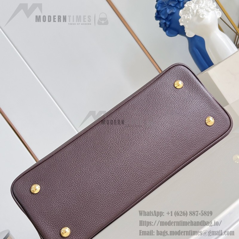 Louis Vuitton Capucines Souple Large M26259 smooth leather handbag with top handles and removable shoulder strap