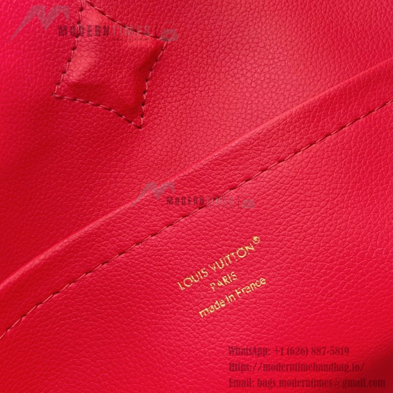Louis Vuitton Capucines Souple Large M26259 smooth leather handbag with top handles and removable shoulder strap