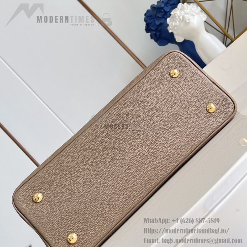 Louis Vuitton Capucines Souple Large M26259 smooth leather handbag with top handles and removable shoulder strap