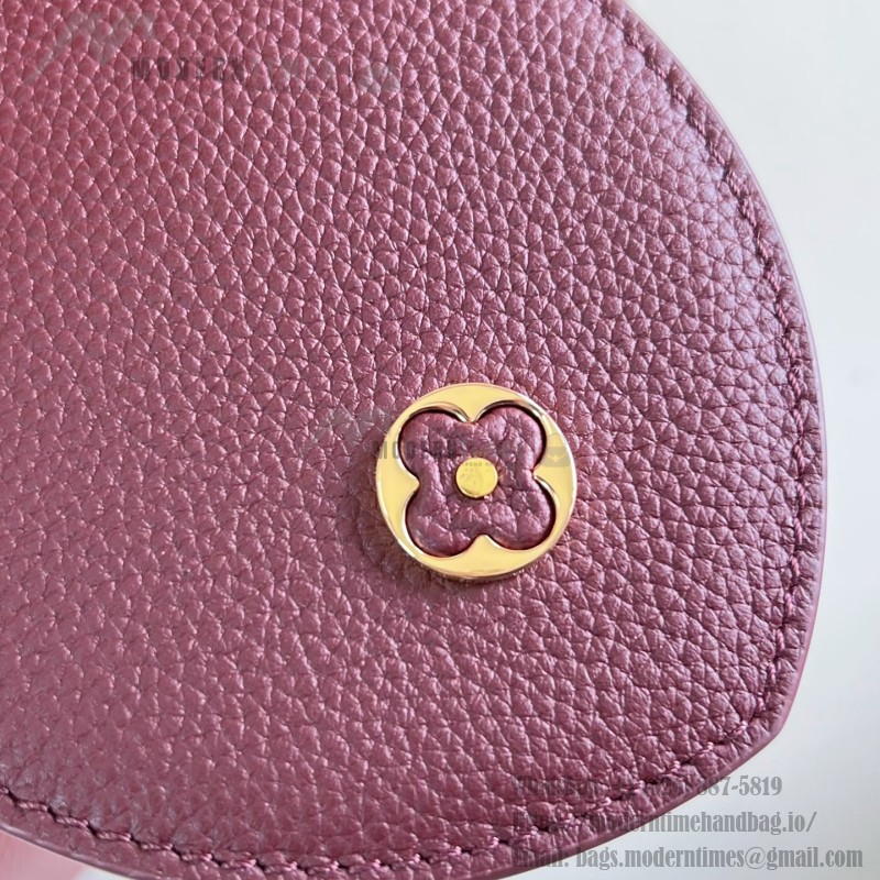 Louis Vuitton Capucines Souple Large M26259 smooth leather handbag with top handles and removable shoulder strap