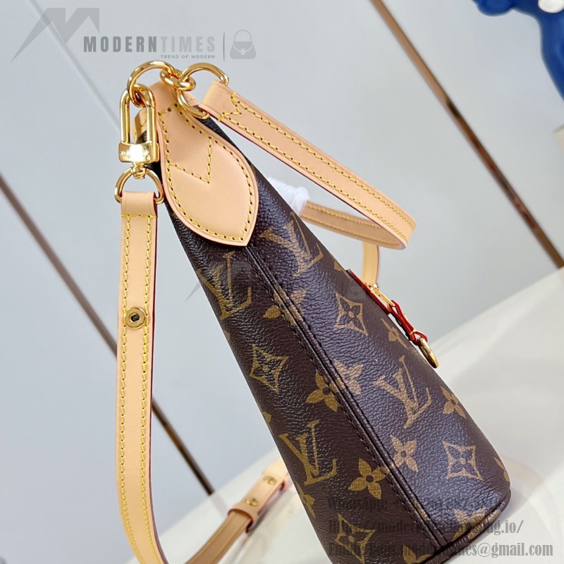  Louis Vuitton Lineup BB M28423 Monogram canvas handbag with leather trim and adjustable shoulder strap