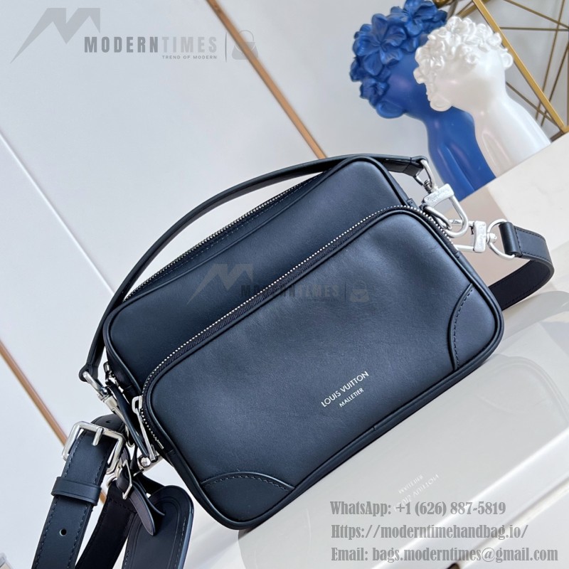 Louis Vuitton Nil M27999 soft leather bag with adjustable shoulder strap and LV Blason jacquard lining