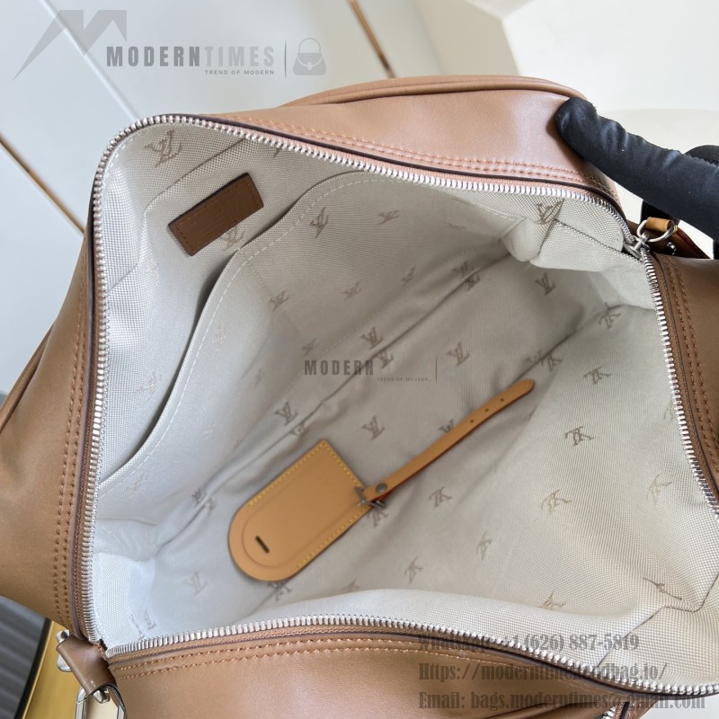 Louis Vuitton Nil M27999 soft leather bag with adjustable shoulder strap and LV Blason jacquard lining