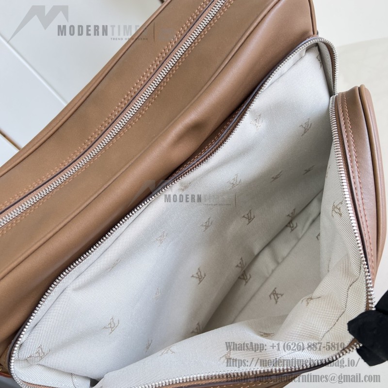 Louis Vuitton Nil M27999 soft leather bag with adjustable shoulder strap and LV Blason jacquard lining