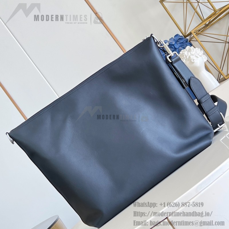 Louis Vuitton Vagabond Hobo M28392 soft tanned leather shoulder bag with an adjustable woven strap, padlock, and LV Blason jacquard lining