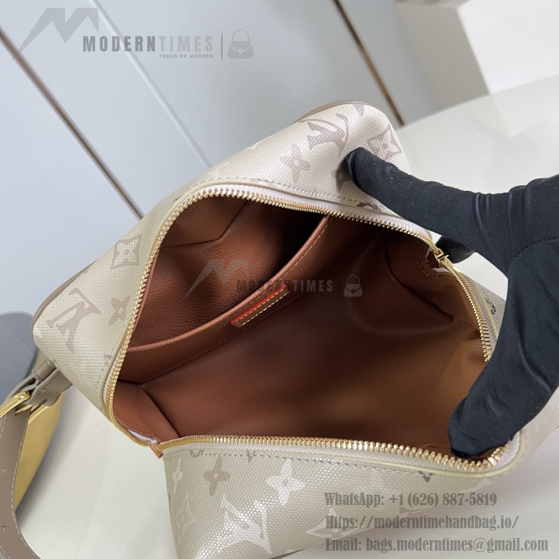  Louis Vuitton Locker Dopp Kit M29426 Monogram Surplus Canvas Toiletry Bag with Embossed Monogram Pattern