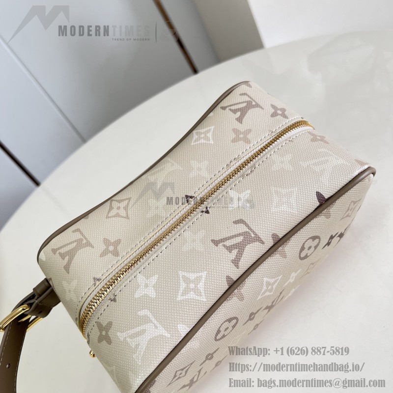  Louis Vuitton Locker Dopp Kit M29426 Monogram Surplus Canvas Toiletry Bag with Embossed Monogram Pattern