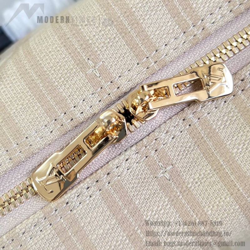 Louis Vuitton Speedy Bandoulière 22 Out Of The Trunk Monogram Canvas Replica Handbag with S-Lock and Leather Trim