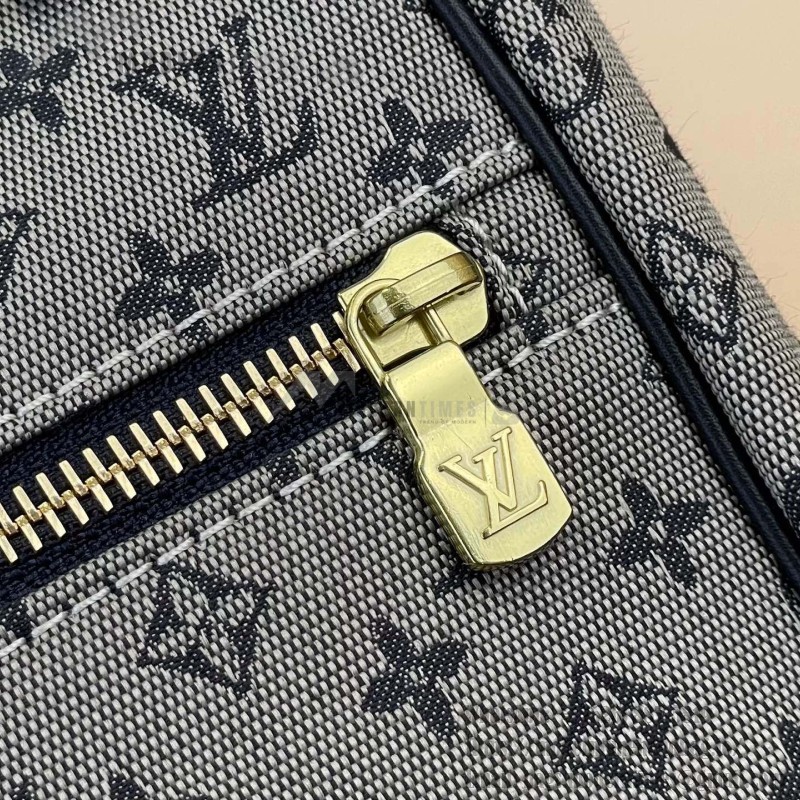 Louis Vuitton-style Saumur Large Monogram canvas shoulder bag M42352 blue M42351 green and M42350 gray