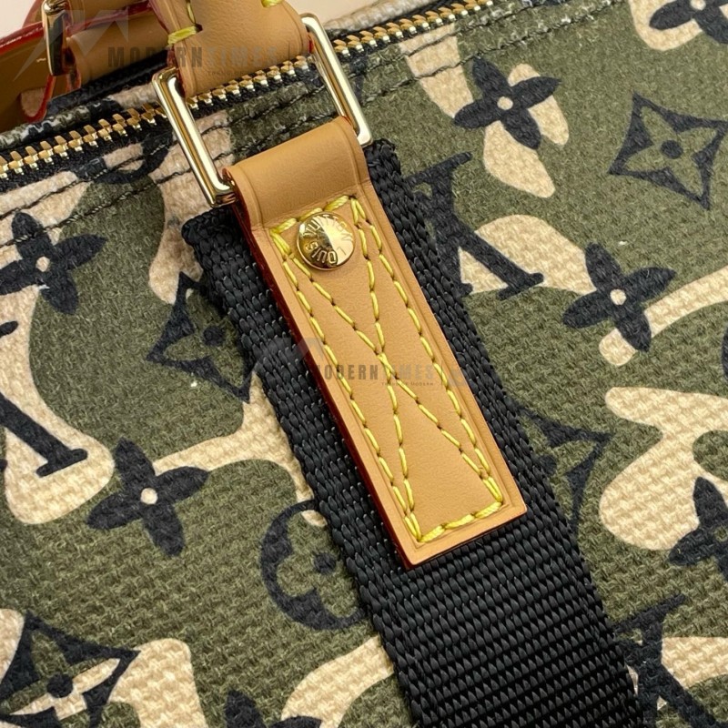 Louis Vuitton-style Keepall Bandoulière 35 M95773 and Keepall 55 M95774 vintage camouflage travel bags