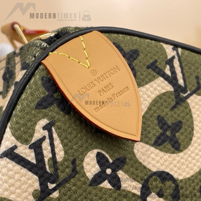 Louis Vuitton-style Keepall Bandoulière 35 M95773 and Keepall 55 M95774 vintage camouflage travel bags