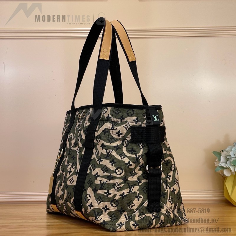Louis Vuitton-style Takashi Murakami M95783 camouflage Monogram tote bag with spacious interior