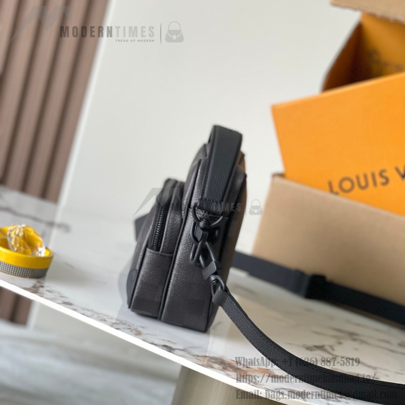 Louis Vuitton NIL Messenger Bag M14988 premium cowhide leather crossbody bag with metal hardware