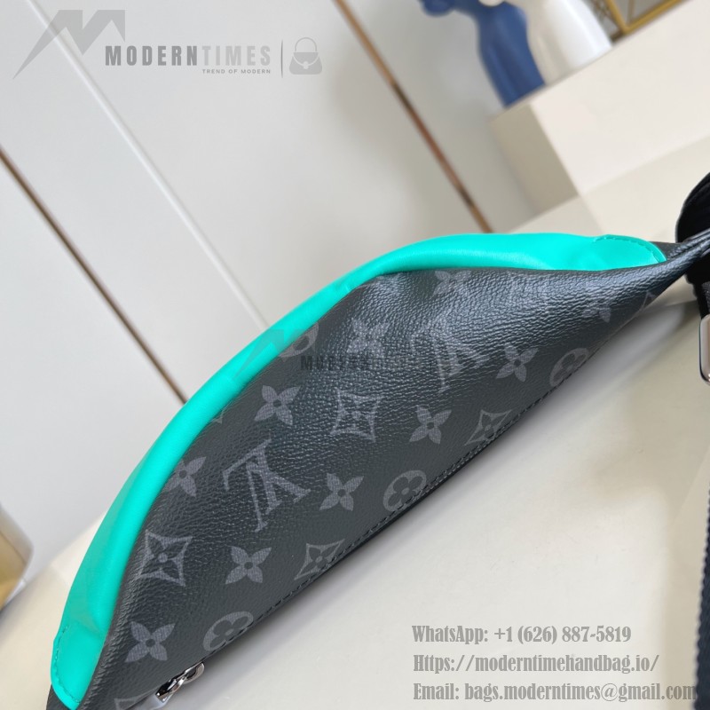Louis Vuitton Discovery Bumbag Monogram Eclipse Canvas M25924 Replica