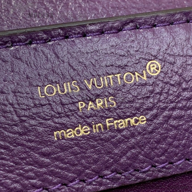 Louis Vuitton Capucines M11908 Mini & BB Handbag in Ostrich-Embossed Leather with Pearl Chain