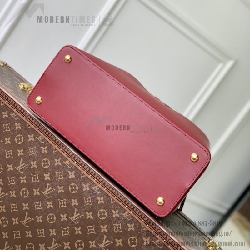 Louis Vuitton Capucines Souple Large Handbag M24607 in Smooth Calf Leather