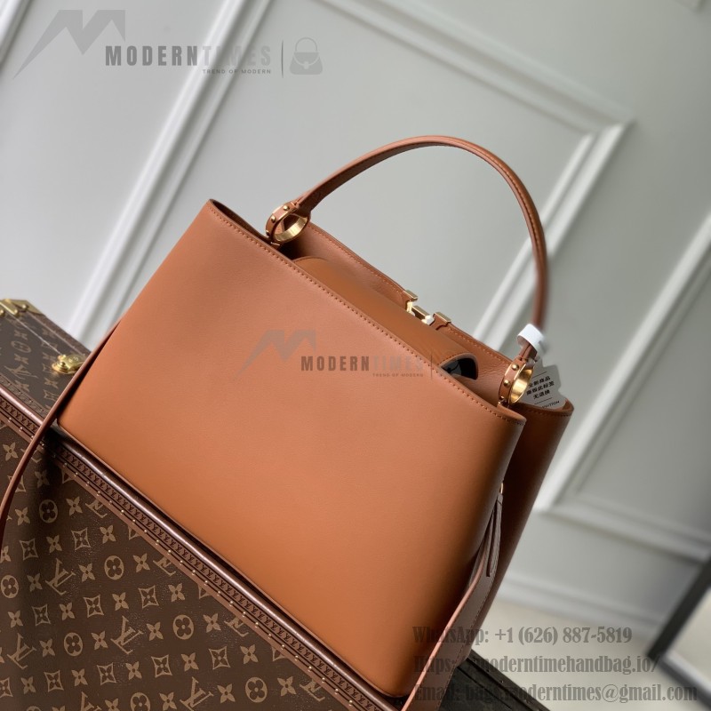 Louis Vuitton Capucines Souple Large Handbag M24607 in Smooth Calf Leather