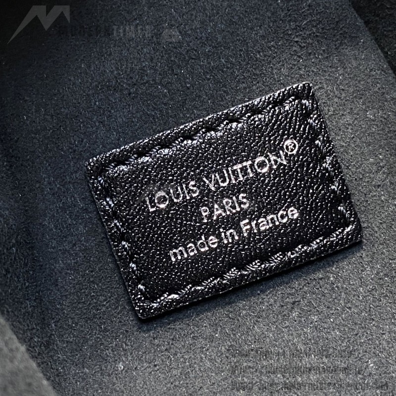 Louis Vuitton Side Trunk Vibe M15195 Black Leather Chain Bag