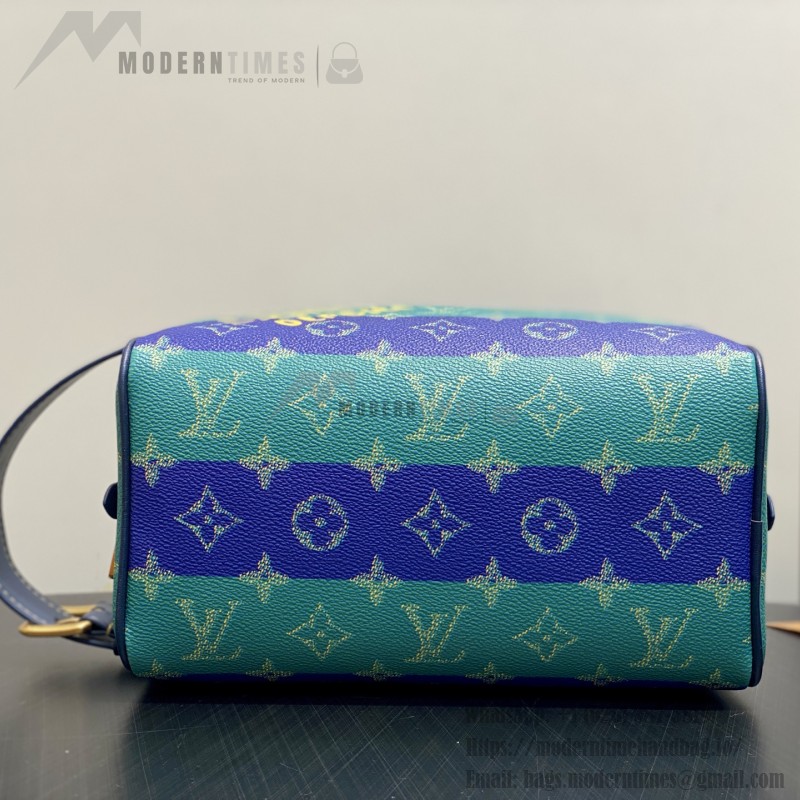 Louis Vuitton Locker Dopp Kit M25902 Blue M36903 Red Replica Toiletry Pouch