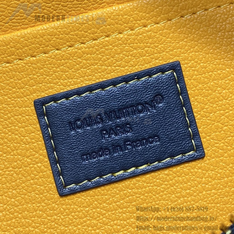 Louis Vuitton Locker Dopp Kit M25902 Blue M36903 Red Replica Toiletry Pouch