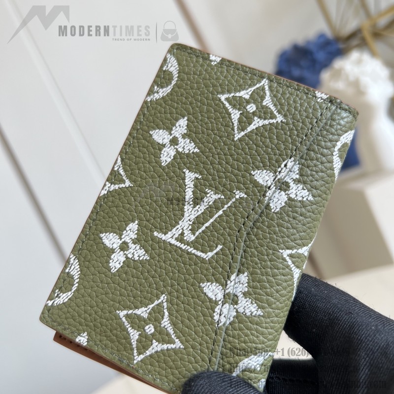 Compact Design with Card Slots and Rear Pocket