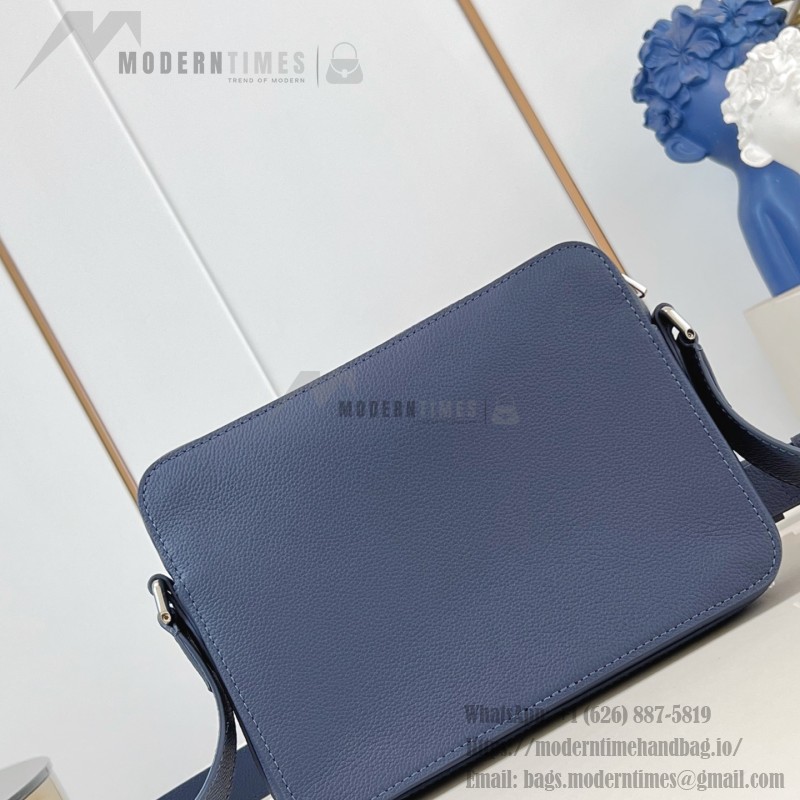 Louis Vuitton M15260 Boarding Messenger Bag Front View