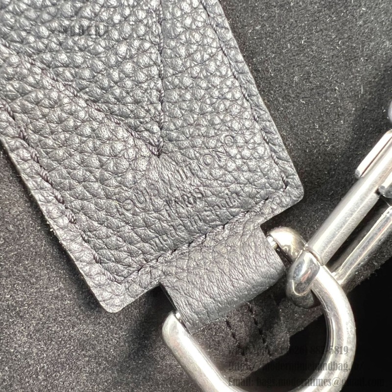 Louis Vuitton Verso Hobo Handbag LV Touch Leather
