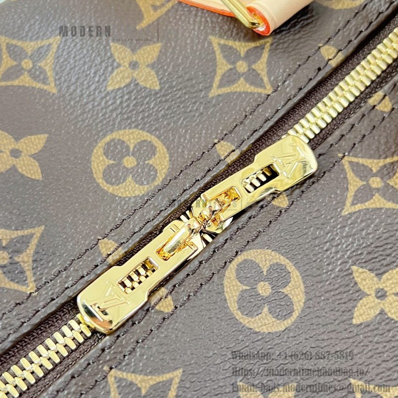 Louis Vuitton M46980 Speedy Bandoulière 30 in Monogram canvas with steel hardware