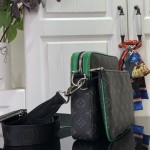 Louis Vuitton Trio Messenger Bag M26052 Black/Green Replica
