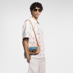 Louis Vuitton - Baladeur Wearable Wallet Bag M14062