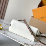 Louis Vuitton Multipass M29094 white premium handbag with A-grade steel hardware