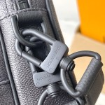 Louis Vuitton NIL Messenger Bag M14988 premium cowhide leather crossbody bag with metal hardware
