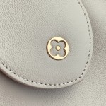Louis Vuitton Capucines Souple M12929 Gray Medium Grained Calfskin Handbag