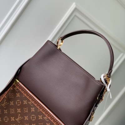 Louis Vuitton - Capucines Souple MM Handbag Chocolate Brown M12927