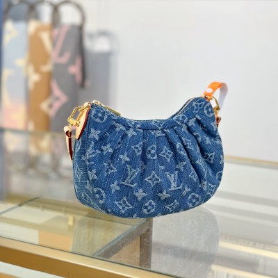Louis Vuitton - Pochette Valley M13571 Denim Blue