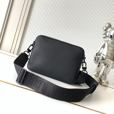 Louis Vuitton - Fastline Messenger Bag in Black Soft Calf Leather